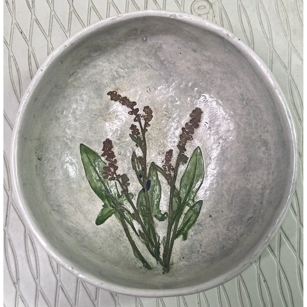 Salt Marsh Pottery So. Dartmouth Mass Red Sorrel Footed Round Bowl‎ 9/1984 Cream